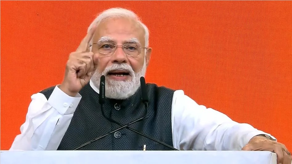 PM Modi addressing the gathering on completion of 25 years in public life