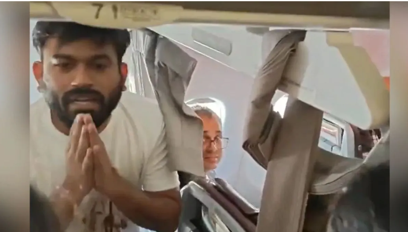 दिल्ली एयरपोर्ट पर CJP संस्थापक अभिजीत दिपके और सहयोगियों को हिरासत में लिए जाने की खबर